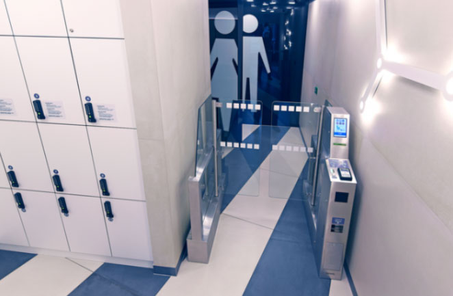EasyGate SPA sleekly secures toilets at the Golden Apple mall in Zlín.